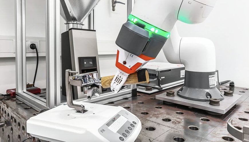 KUKA COBOT SIMULATES 10 YEARS OF COFFEE GRINDER USE